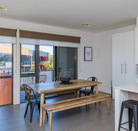 13 Shore Place - Accommodation Resorts