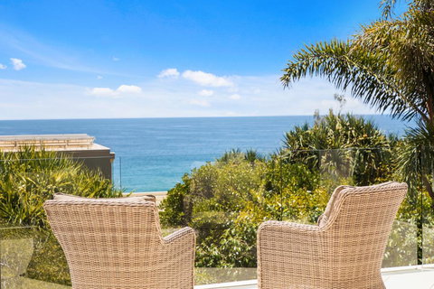 19 Ross Crescent - Accommodation Resorts 0