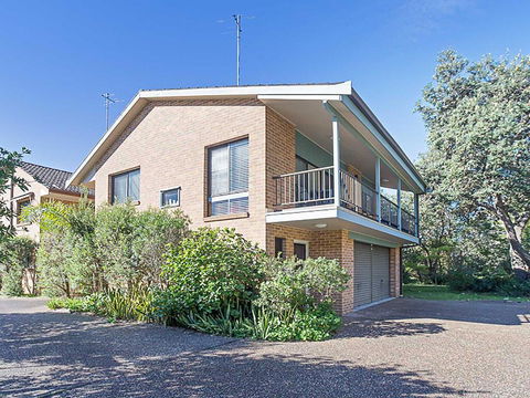 2 'Plattens' 15 Kurrawa Close - Great Duplex So Close To The Water - Accommodation Resorts 0