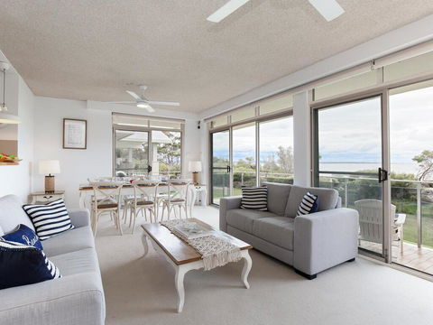 2 'The Helm' 22 Voyager Cl - Stunning Waterfront Unit With Air Conditioning - Accommodation Resorts 2
