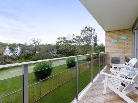2 'The Helm' 22 Voyager Cl - Stunning Waterfront Unit With Air Conditioning - Accommodation Resorts 1