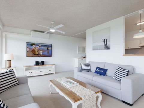 2 'The Helm' 22 Voyager Cl - Stunning Waterfront Unit With Air Conditioning - Accommodation Resorts 3