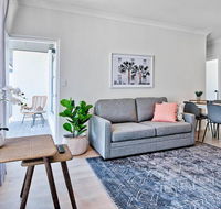 2 Bedroom Apt with Balcony  Air Con in Plympton - Accommodation Resorts