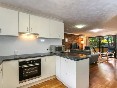 2 Bedroom St Lucia Apartment Close To UQ And CityCat - Accommodation Resorts 1