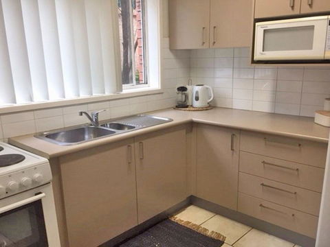 2/10 Catalina Close - Walk To Shoal Bay Beach - Accommodation Resorts 2