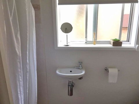 2/10 Catalina Close - Walk To Shoal Bay Beach - Accommodation Resorts 3