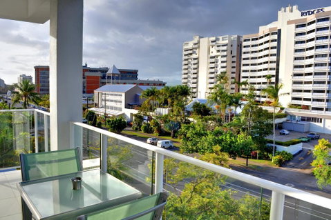 201 Lake Street - Accommodation Resorts 2
