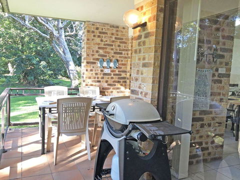 23 'Bay Parklands', 2 Gowrie Avenue - Little Beach, Air Con, Pool & Tennis Court - Accommodation Resorts 2