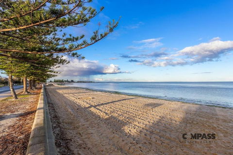 Beachside Retreat - Accommodation Resorts 2