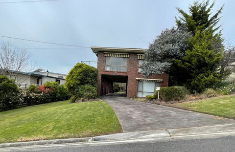 BEAUTIFUL BAY VIEWS - Accommodation Resorts 1