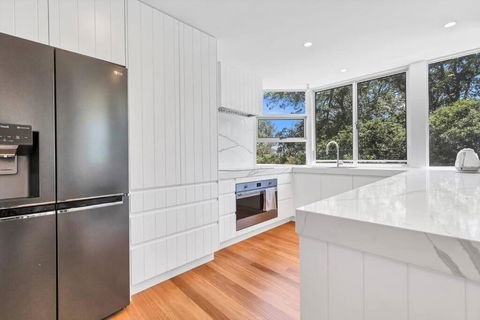 BEACH01- Mooloolaba Beachfront Apartment With Private Pool - Accommodation Resorts 3