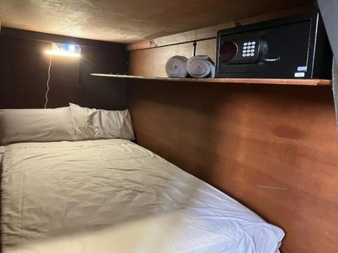 C And C Backpack - Accommodation Resorts 4