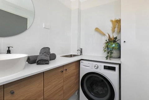 CANAL7-ON THE MOOLOOLABA CANAL! - Accommodation Resorts 4