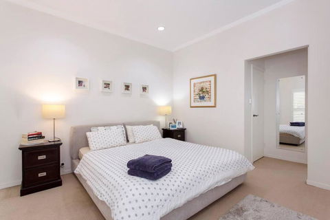 City Beach Coastal Family Home With Pool & Sauna - Accommodation Resorts 1