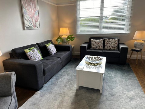 Daisy Cottage On Duke 1BR - Accommodation Resorts 3