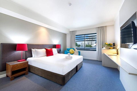 Darwin Harbourside Escape In Two Adjacent Rooms - Accommodation Resorts 4