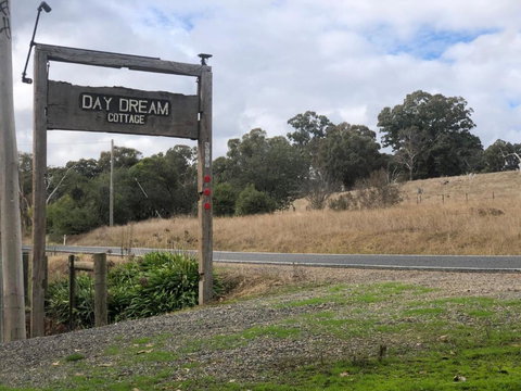 Day Dream Cottage - Accommodation Resorts 3