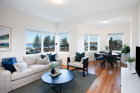 Deco Delight - Accommodation Resorts 0