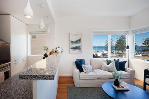 Deco Delight - Accommodation Resorts 1