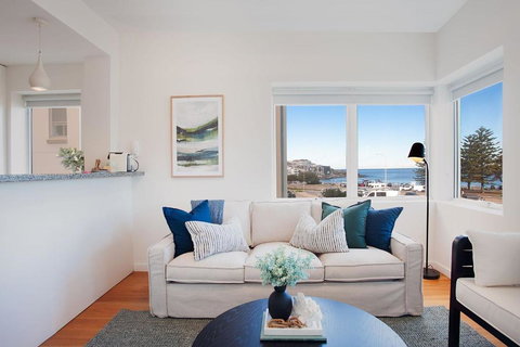 Deco Delight - Accommodation Resorts 2