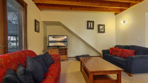 Deep Powder - Accommodation Resorts 4