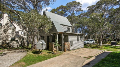 Deep Powder - Accommodation Resorts 2