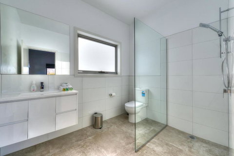 Deja Blu 2 - Fantastic Location - Accommodation Resorts 3