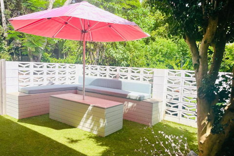 Delphi Pool House - Accommodation Resorts 2