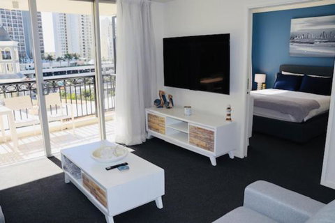 Deluxe Chevron Renaissance - Accommodation Resorts 1