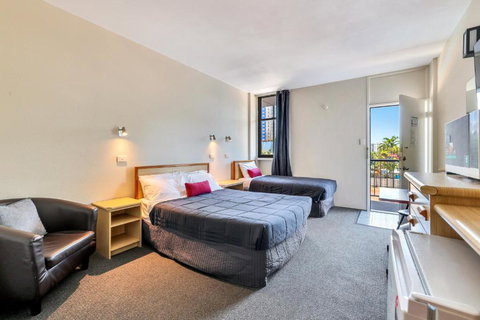 Darwin Poinciana Inn - Accommodation Resorts 0