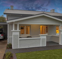 2BR Cottage With Parking Close To Adelaide CBD