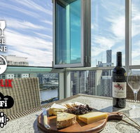 2BR EPIC VIEWS  CBD  2 Cars  Pool Wine Gym Netflix - Accommodation Resorts