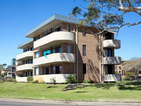 3 'COLUMBIA', 12 COLUMBIA CLOSE - LARGE UNIT WITH FANTASTIC WATER VIEWS - Accommodation Resorts 3