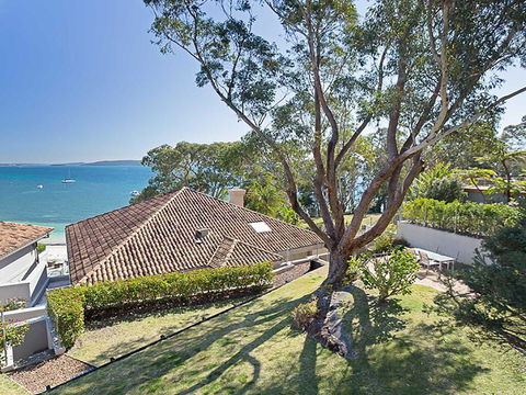 3 'Sebastapol' 66 Thurlow Avenue - Gorgeous Unit Overlooking Dutchies Beach - Accommodation Resorts 3