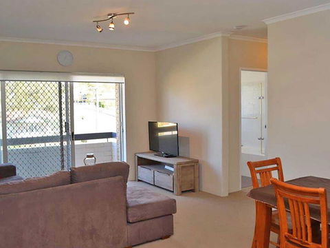 3 'Silvana Court', 26 Ajax Avenue - Neat Unit With Air Conditioning - Accommodation Resorts 1