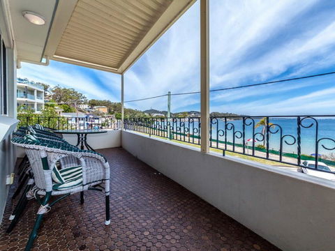3 'Sunset' 11 Victoria Parade - Stunning Unit Right Across From The Water - Accommodation Resorts 3
