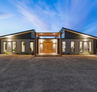 3 WISE MONKEYS MANSFIELD - Accommodation Resorts