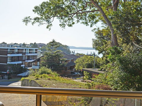30 'The Commodore' 9-11 Donald Street - Fabulous 3 Bedroom 2 Bathroom 2 Carspaces - Accommodation Resorts 2