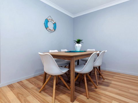33 'Bay Parklands', 2 Gowrie Avenue - Air Conditioning, Foxtel, Pool, Tennis Court, Spa - Accommodation Resorts 3