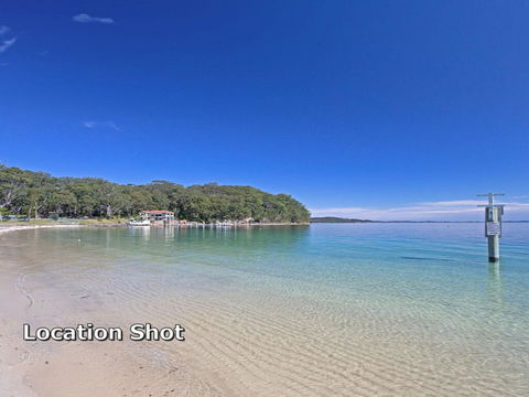 34 'Bay Parklands', 2 Gowrie Avenue - WIFI, Views, Pool, Spa & Tennis Court - Accommodation Resorts 2