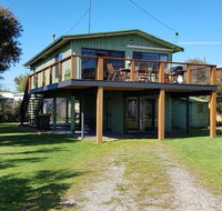 4 Bounty - Accommodation Resorts