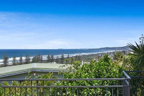 41 Pelican Street, Peregian Beach, Noosa Shire - Accommodation Resorts 2