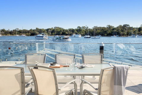 44 Noosa Parade - Accommodation Resorts 2