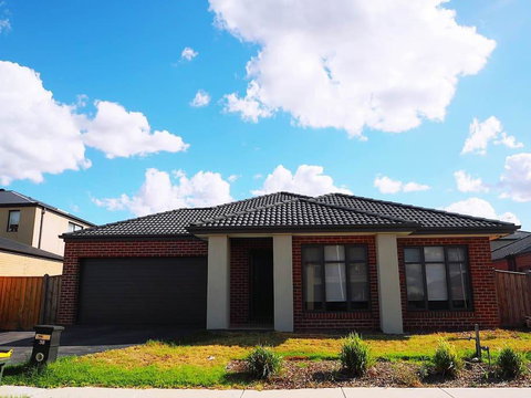 5 Bed 2 Bath Big House - Accommodation Resorts 1