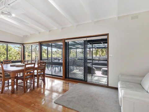 62 BINGLEY PARADE RIVERSEA HOUSE - Accommodation Resorts 1