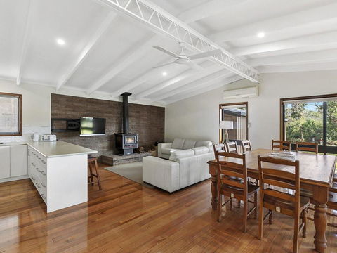 62 BINGLEY PARADE RIVERSEA HOUSE - Accommodation Resorts 3