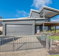 7 Graydens Road Ventnor with Spectacular views - Accommodation Resorts