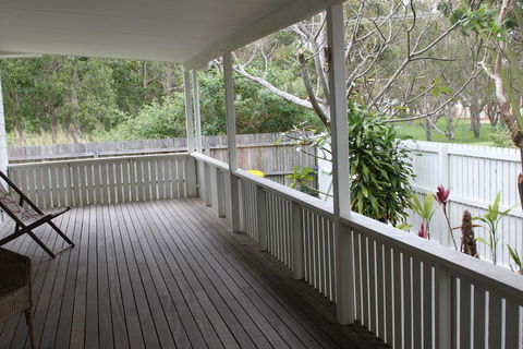 77 Butler Street, Byron Bay - Lantana Beach House - Accommodation Resorts 1
