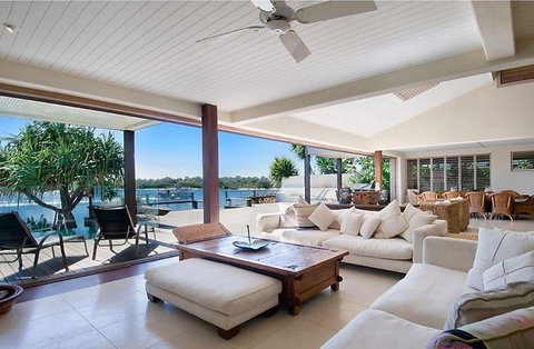 78 Noosa Parade - Accommodation Resorts 3