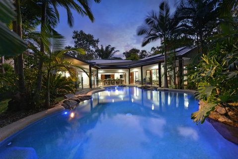 8 @ Sands - Accommodation Resorts 0